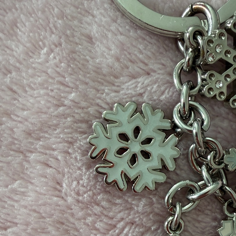 Vintage Coach Silver Snowflake Charm/Key Fob - Picture 5 of 11